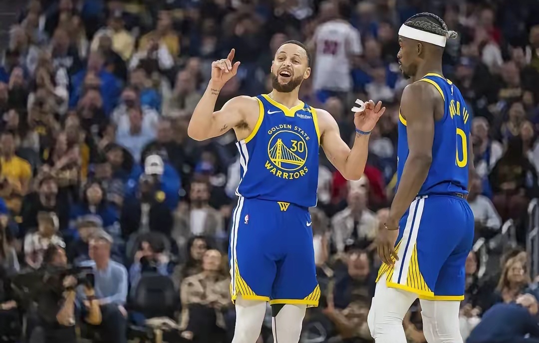 勇士客场告捷马刺,库里独揽全场得分的简单介绍 勇士客场告捷马刺,库里独揽全场得分的简单介绍